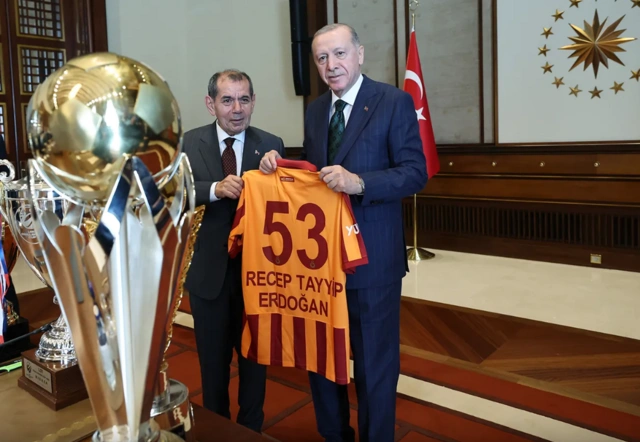 Президент Турции принял членов клуба "Галатасарай"