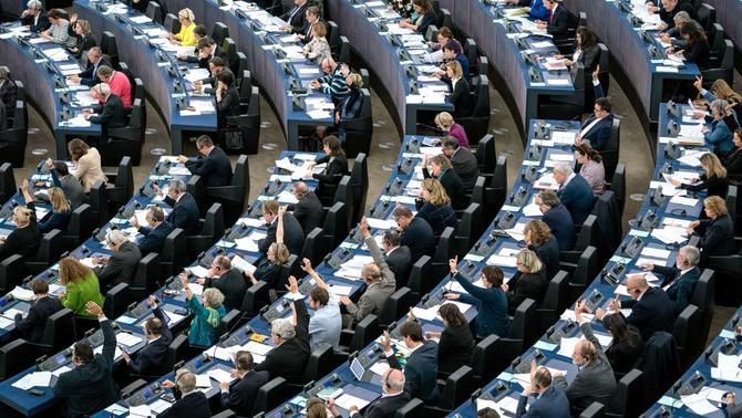 Diputats en una votació al Parlament d'Estrasburg