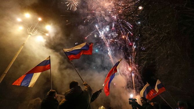 Alegria de ciutadans prorussos a la ciutat de Donetsk