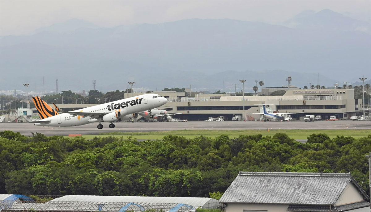 国際線ターミナル完成が遅れることになった高知龍馬空港（南国市物部）