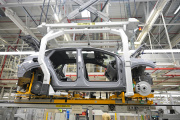 Dans l’usine Volkswagen d’Emden (Allemagne), le 20 septembre 2024.