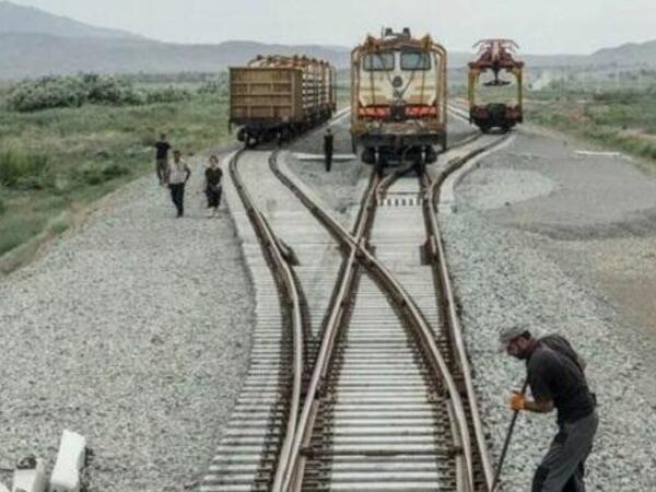 Rusiya Ermənistanda dəmir yolunu bərpa edir