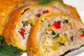 Мясной рулет из фарша с начинкой