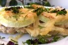 Куриная грудка под кабачками