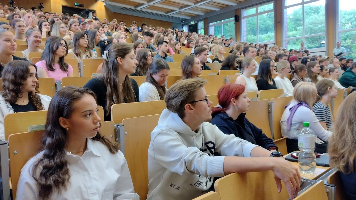 Salzgitter soll für Studenten attraktiver werden. Unser Archivfoto zeigt die Erstsemester-Begrüßung 2023 an der Ostfalia in Salzgitter.