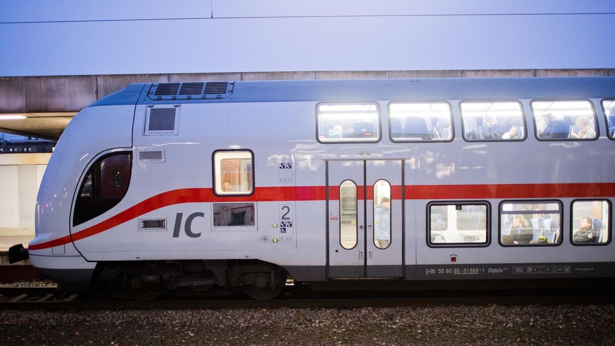 Intercitys fuhren am Dienstag über Stunden wegen einer Stellwerkstörung zwischen Braunschweig und Magdeburg eine Umleitung (Symbolfoto).