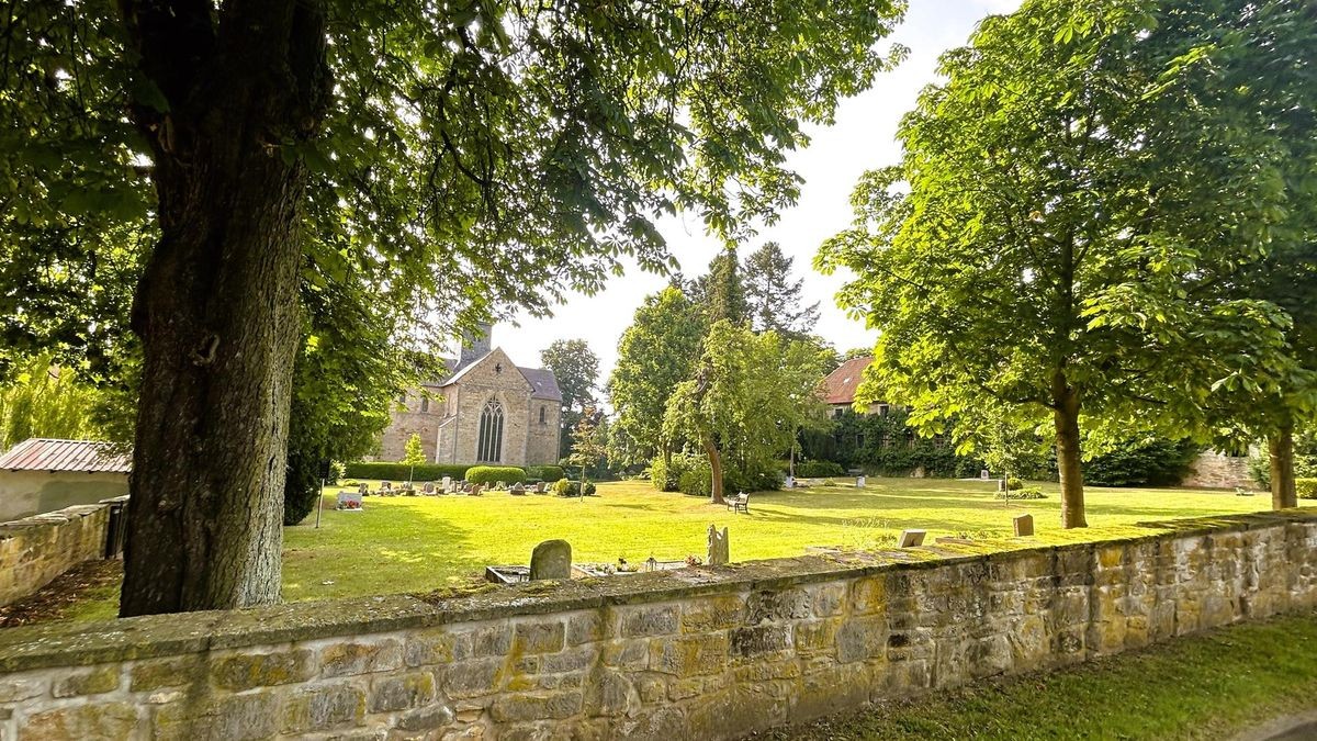 Der alte Friedhof in Mariental Dorf.