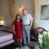 Benjamas Wick und ihr Ehemann Frank Riebe im neuen Thai-Massage-Salon.