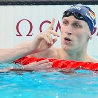 Lukas Märtens sorgt für die erste Goldmedaille für Deutschland. Über 400 Meter Freistil schwimmt er der Konkurrenz davon. 