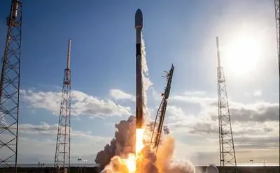 SpaceX plans to make up to 120 launches a year, but competitors are not happy about it