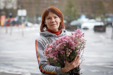 Лиана Шуба в своем цветочном магазине в Вильнюсе, 6 февраля 2023 года. Фото: "Зеркало"