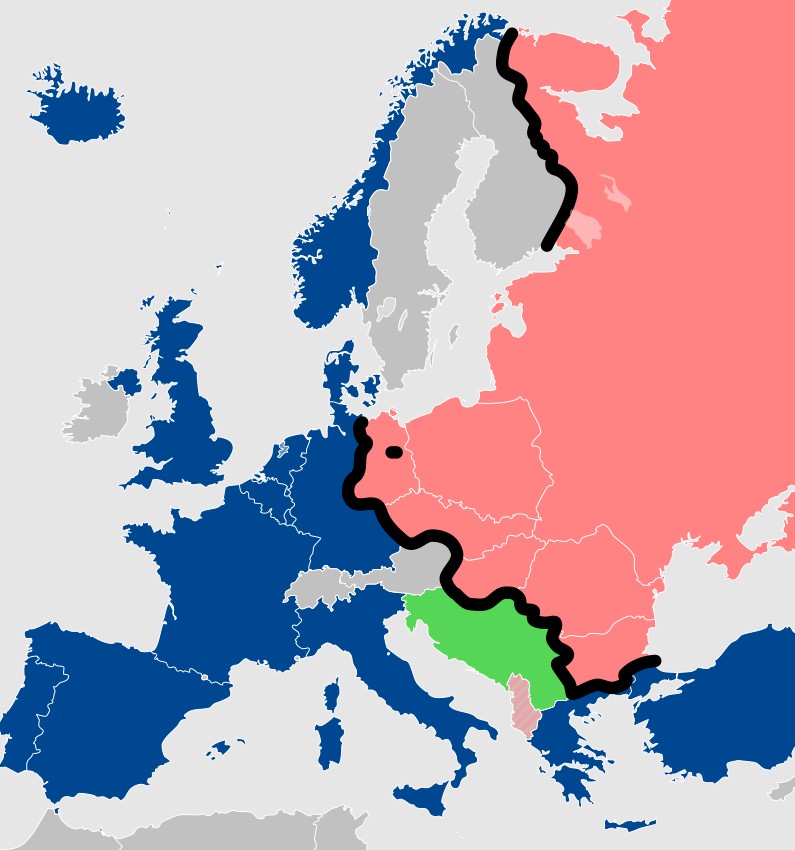 Железный занавес в Европе по состоянию на 1955-1989 годы (обозначен черной линией). Черная точка на территории Восточной Германии – это Западный Берлин. Карта: Sémhur / Wikimedia Commons, CC BY-SA 4.0, commons.wikimedia.org