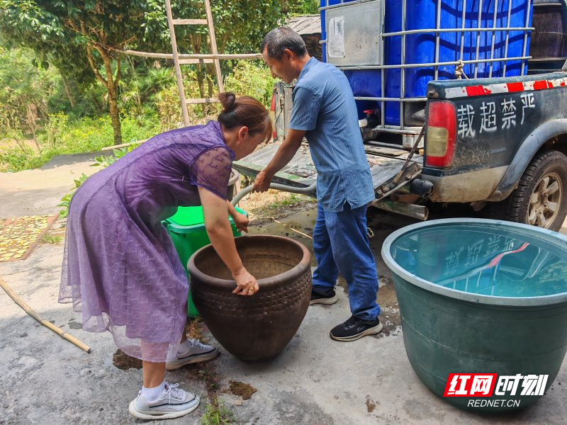 桑植县：持续高温 村民饮水入户润心头