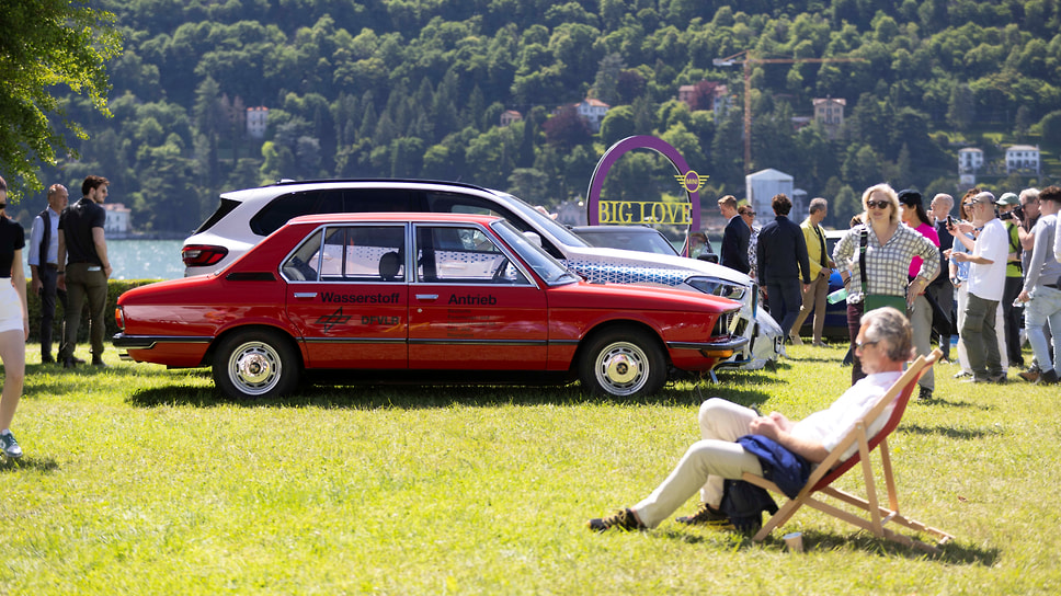 Так, в субботу BMW Group Classic организовала в рамках Concorso d’Eleganza Villa d’Este выставку Wheels &amp; Weisswurscht – Amici &amp; Automobili, на которой свои автомобили выставили участники  автомобильных клубов BMW и клубов других марок Северной и Центральной Европы 