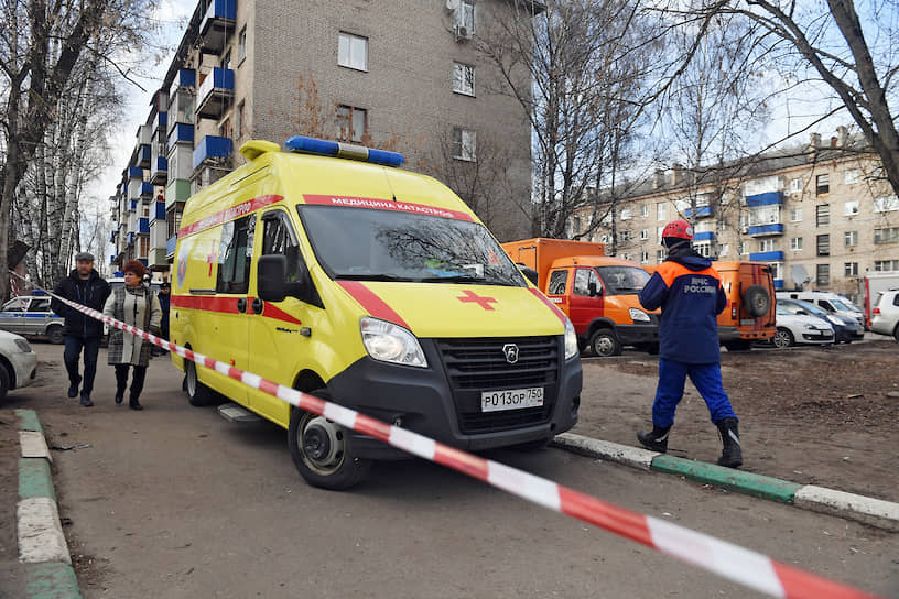 Последствия взрыва бытового газа в пятиэтажном жилом доме в Орехово-Зуево