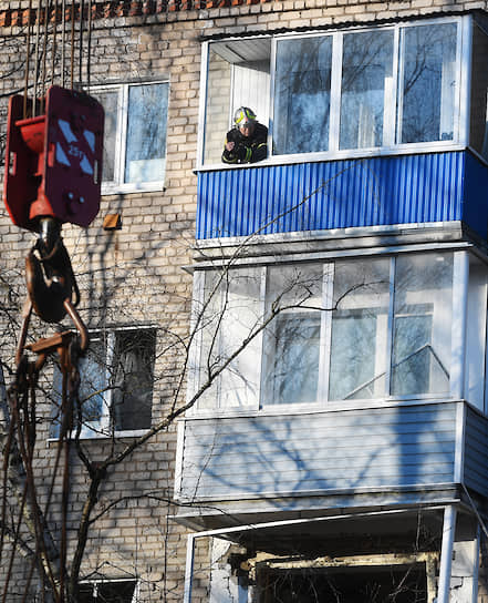 Последствия взрыва бытового газа в пятиэтажном жилом доме в Орехово-Зуево