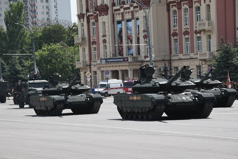 Военный парад на Театральной площади, посвященный 79-й годовщине Победы в Великой Отечественной войне