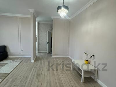 2-комнатная квартира, 89 м², 2/9 этаж помесячно, МикрорайонАкшагала 84 за 300 000 〒 в Атырау