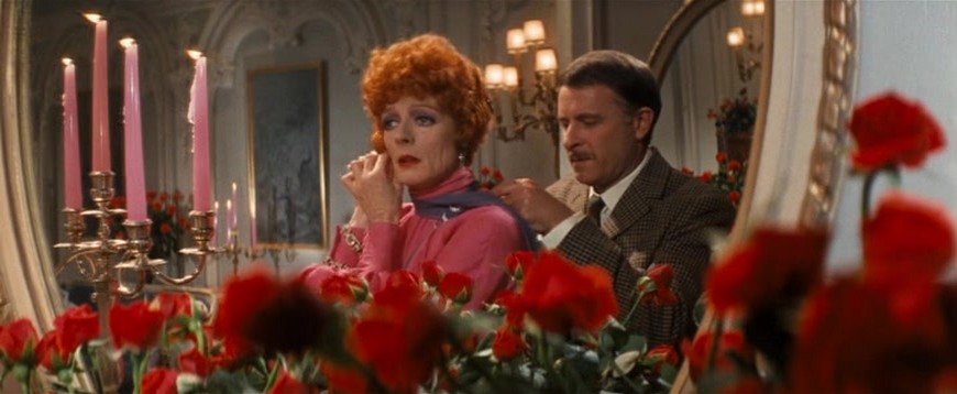 Maggie Smith and Alec McCowen in Travels with My Aunt (1972)