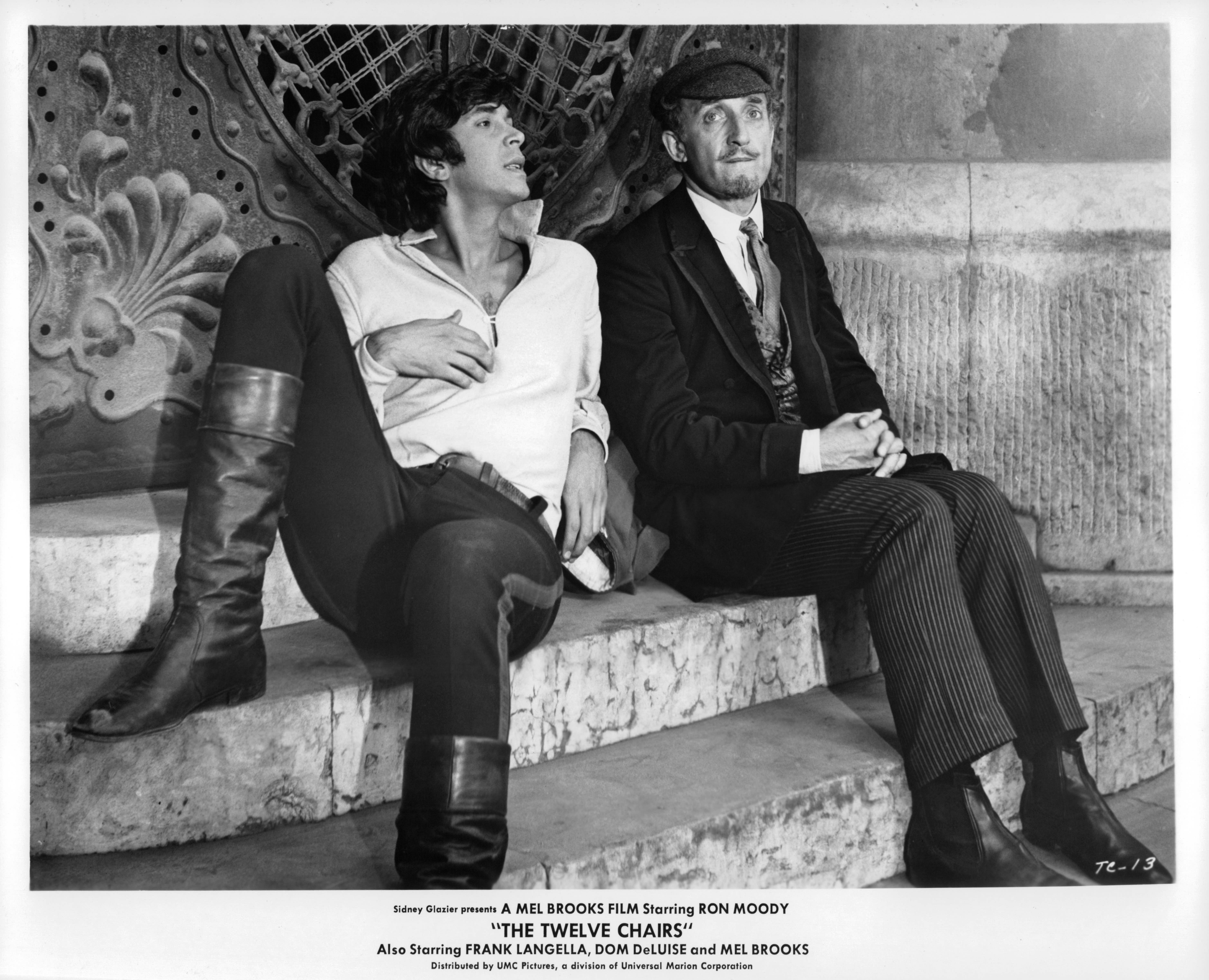 Frank Langella and Ron Moody in The Twelve Chairs (1970)