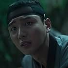 Yoon Shi-Yoon in Mirror of the Witch (2016)