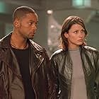 Will Smith and Bridget Moynahan in I, Robot (2004)