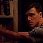 Finn Wittrock in The Submarine Kid (2015)