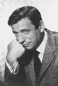 Primary photo for Yves Montand