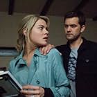 Joshua Jackson and Rachael Taylor in Shutter (2008)