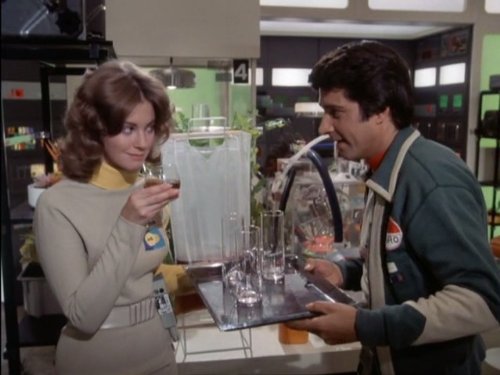 Tony Anholt and Lynne Frederick in Space: 1999 (1975)