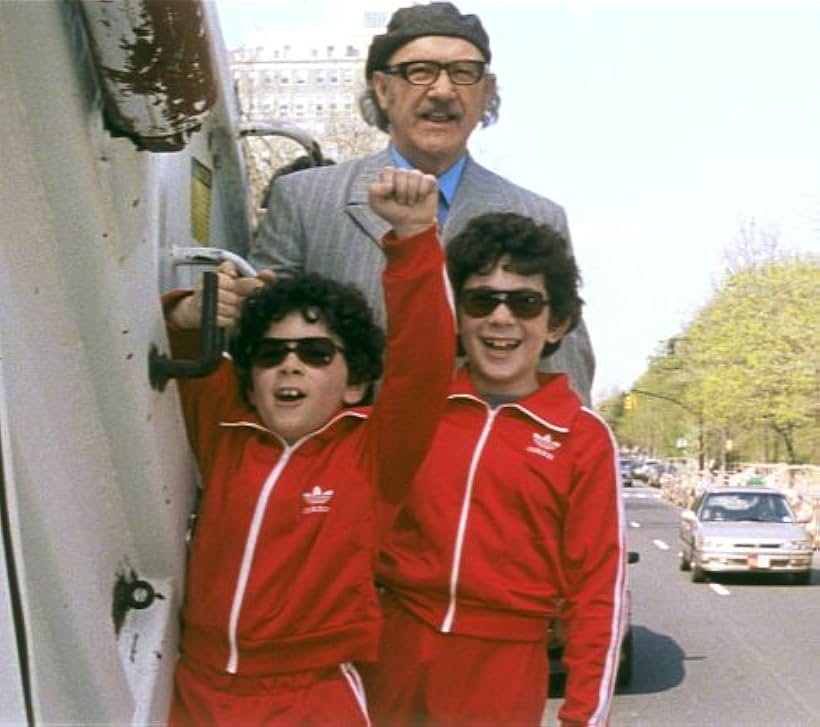 Gene Hackman, Jonah Meyerson, and Grant Rosenmeyer in The Royal Tenenbaums (2001)