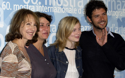 Nathalie Baye, Isabelle Carré, Noémie Lvovsky, and Melvil Poupaud at an event for Feelings (2003)