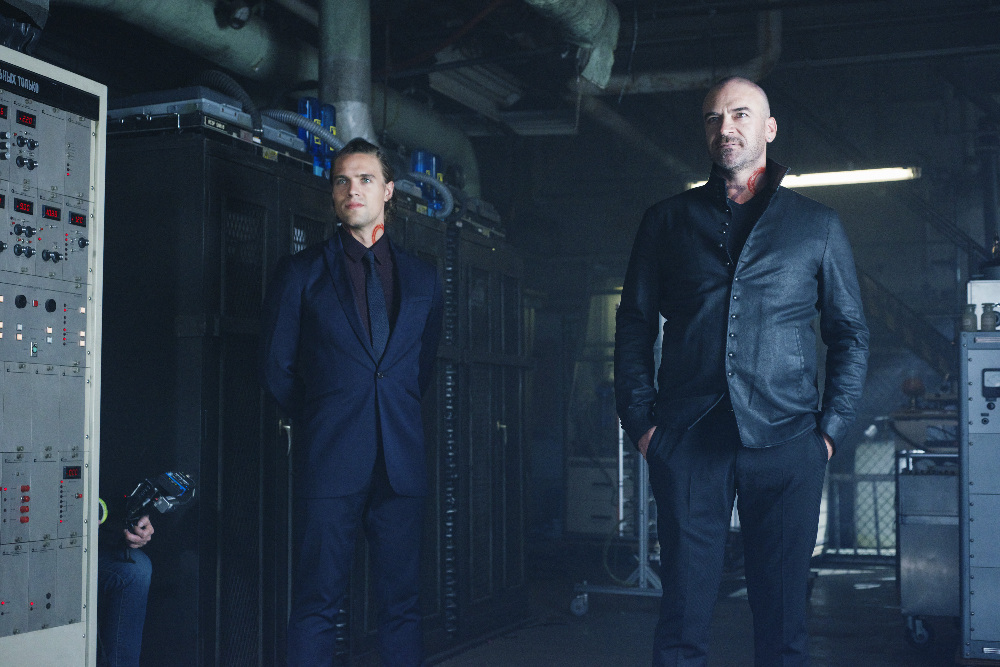 Alan Van Sprang and Jordan Hudyma in Shadowhunters (2016)