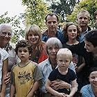 Juliette Binoche, Charles Berling, Valérie Bonneton, Dominique Reymond, Jérémie Renier, Isabelle Sadoyan, Edith Scob, Alice de Lencquesaing, Emile Berling, Pearl Kechichiglonian, Max Ricat, and Alistair Forwood in Summer Hours (2008)