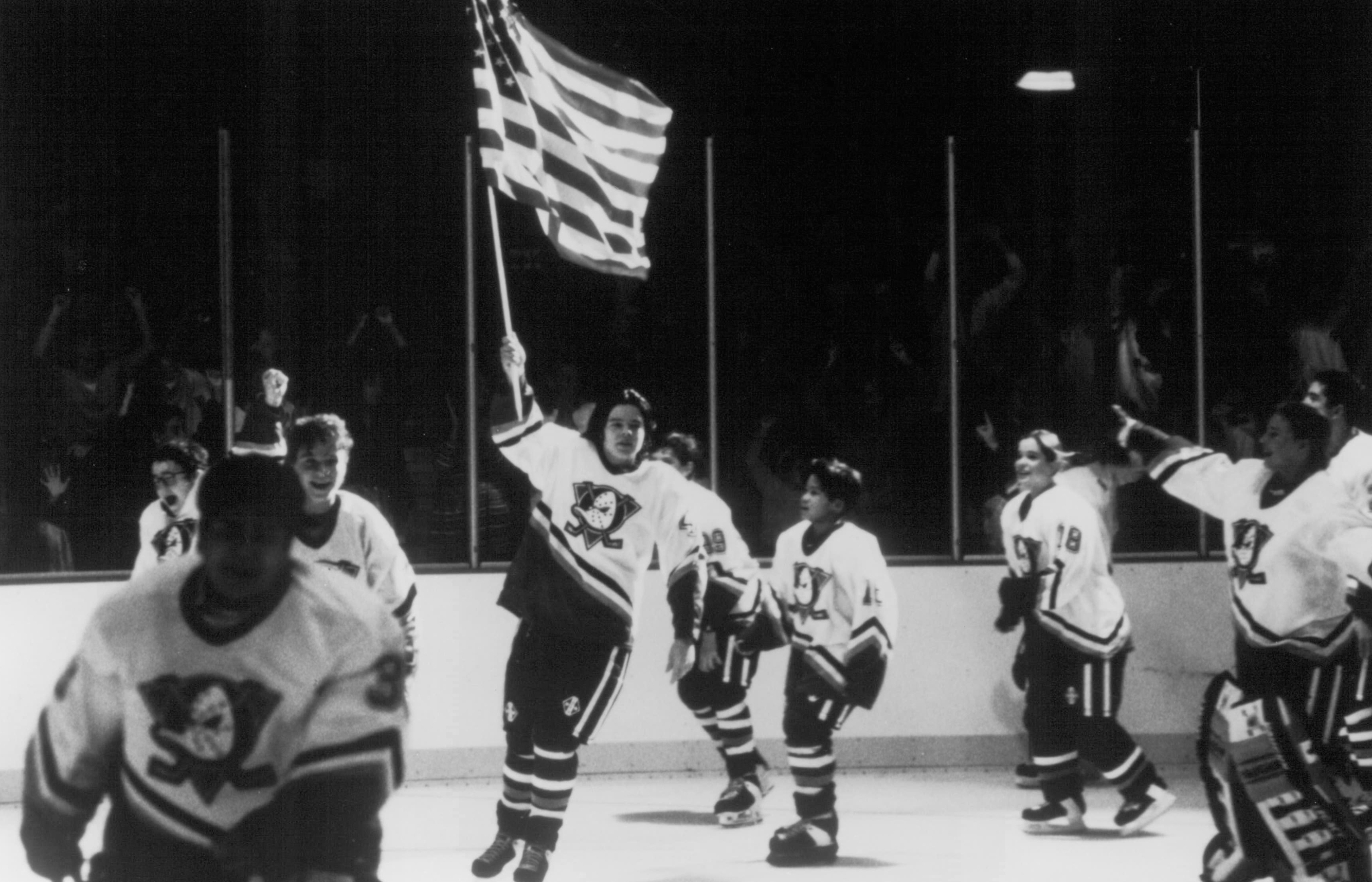 Matt Doherty, Garette Ratliff Henson, Colombe Jacobsen-Derstine, Aaron Lohr, Marguerite Moreau, Elden Henson, Shaun Weiss, and Justin Wong in D2: The Mighty Ducks (1994)