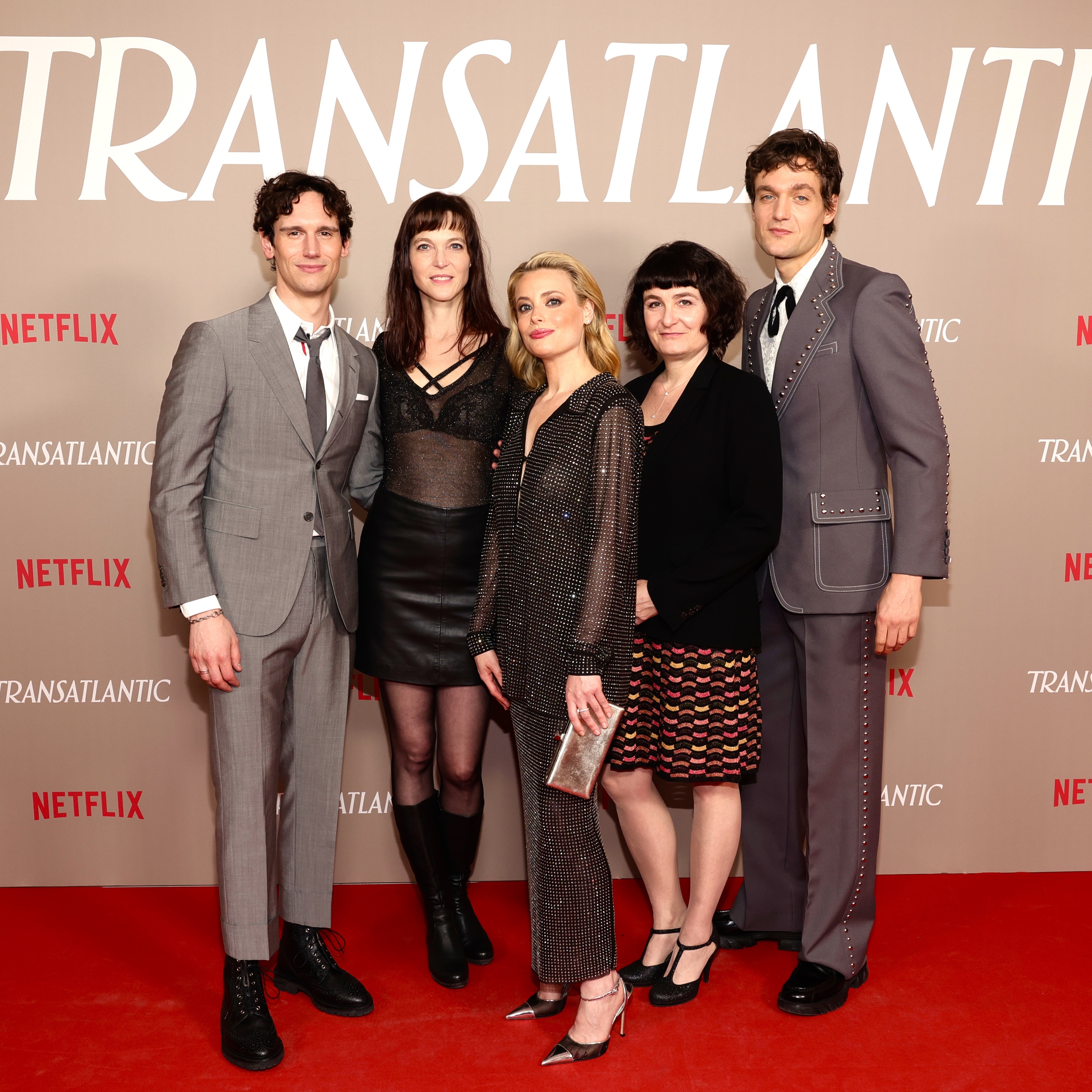 Cory Michael Smith, Véronique Reymond, Gillian Jacobs, Stéphanie Chuat, Lucas Englander