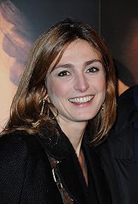 Primary photo for Julie Gayet