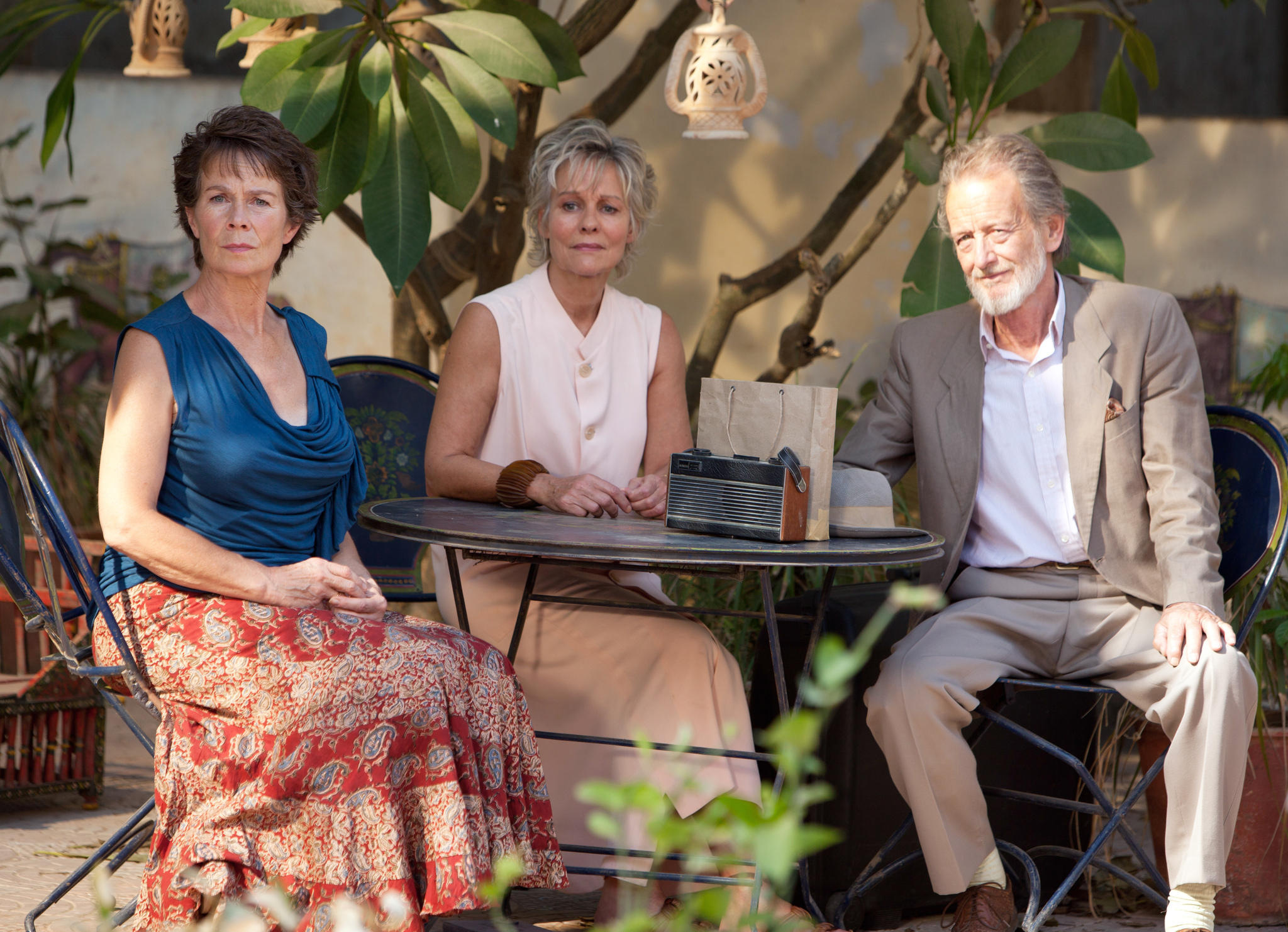 Diana Hardcastle, Celia Imrie, and Ronald Pickup in The Best Exotic Marigold Hotel (2011)