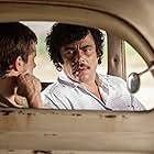 Benicio Del Toro and Josh Hutcherson in Escobar: Paradise Lost (2014)