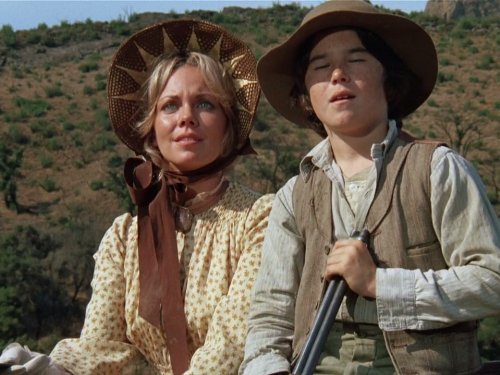 Brandon Cruz and Lara Parker in Kung Fu (1972)