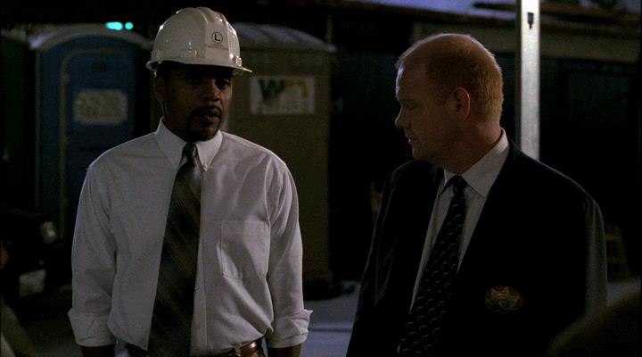 Glenn Morshower and Tom Wright in CSI: Crime Scene Investigation (2000)
