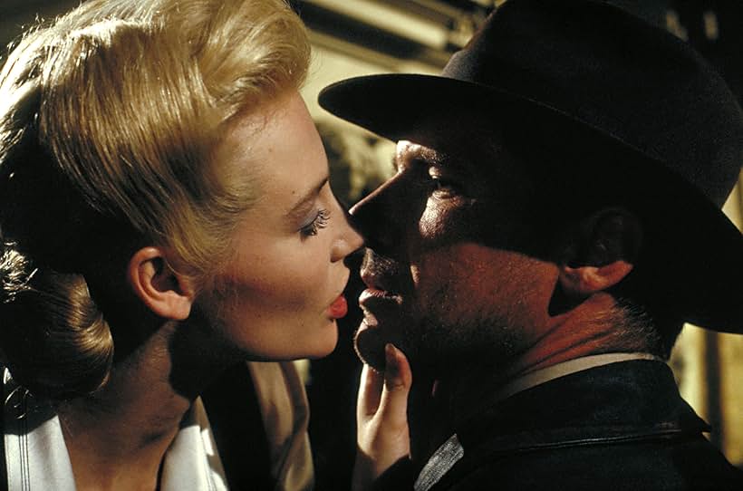 Harrison Ford and Alison Doody in Indiana Jones and the Last Crusade (1989)