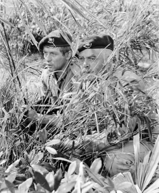 Richard Attenborough and John Leyton in Guns at Batasi (1964)