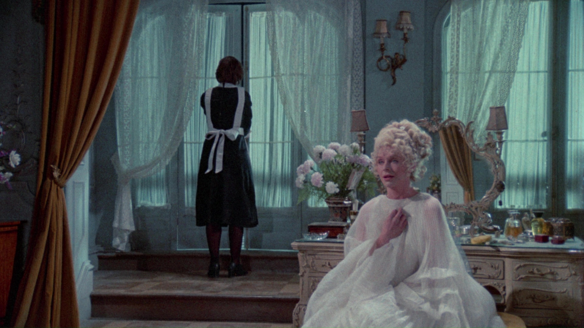 Glenda Jackson and Susannah York in The Maids (1975)