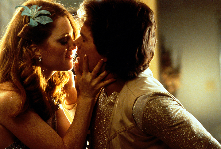 Julianne Moore and Mark Wahlberg in Boogie Nights (1997)