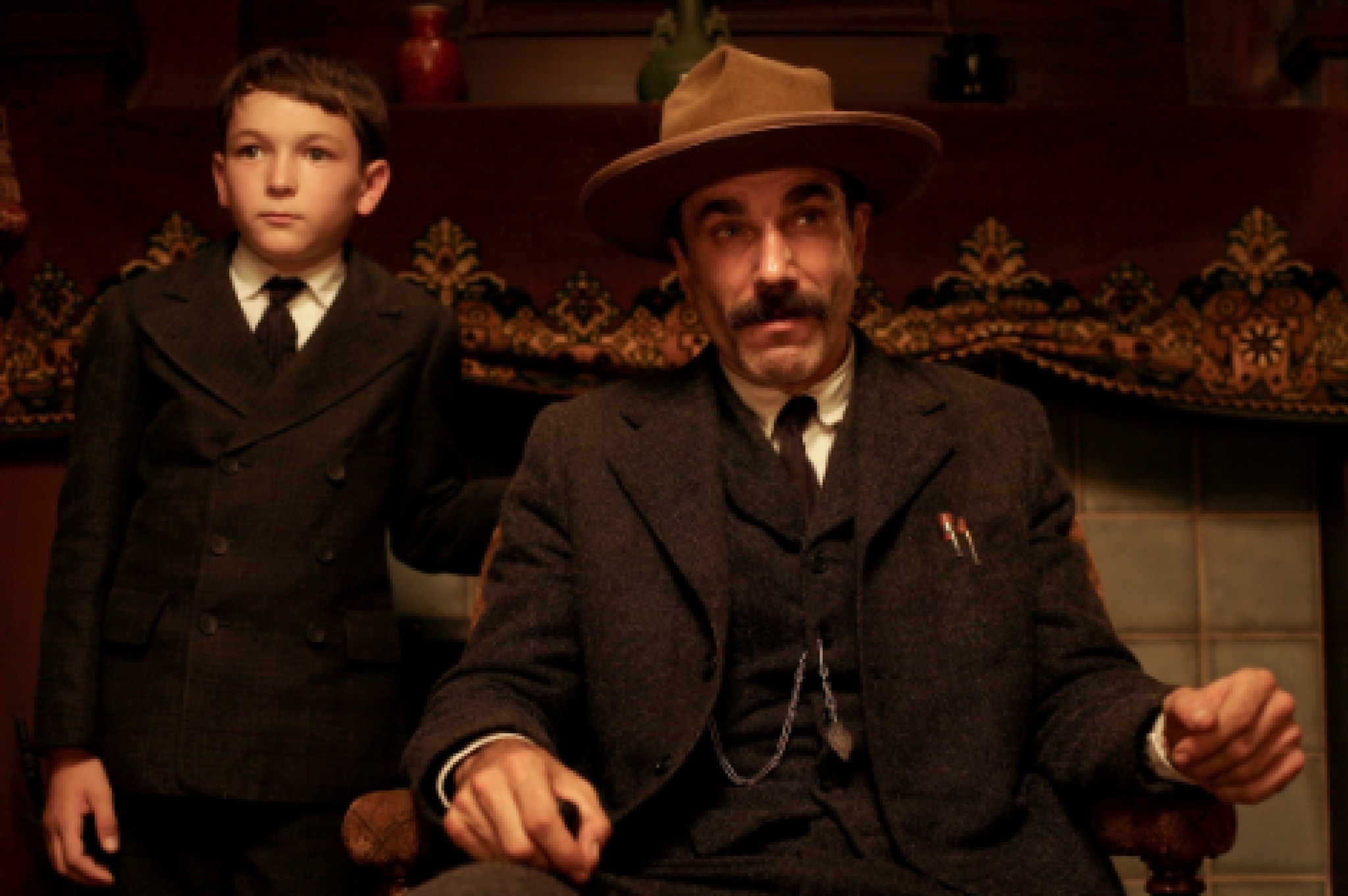 Daniel Day-Lewis and Dillon Freasier in There Will Be Blood (2007)