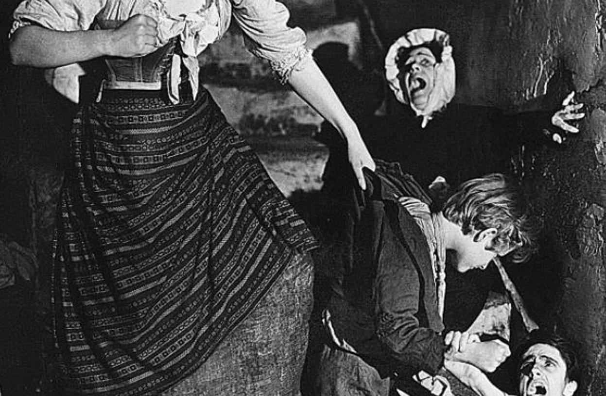 John Howard Davies, Michael Dear, and Kathleen Harrison in Oliver Twist (1948)