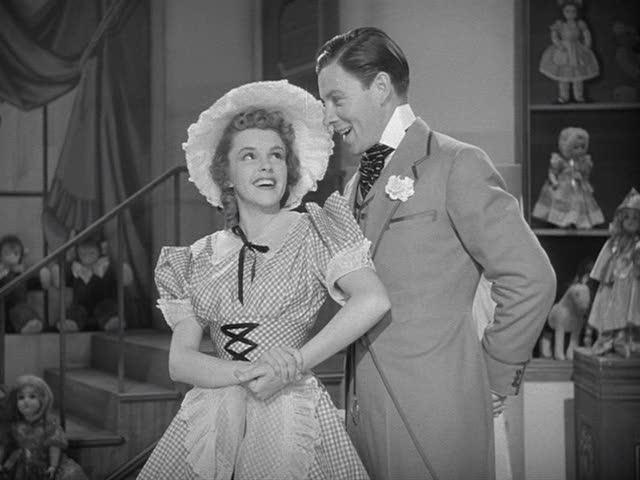 Judy Garland and George Murphy in For Me and My Gal (1942)