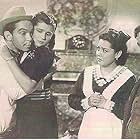 Dolores Camarillo, Cantinflas, Joaquín Pardavé, and Sofía Álvarez in You're Missing the Point (1940)