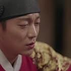 Yoon Doo-joon in Splash Splash Love (2015)